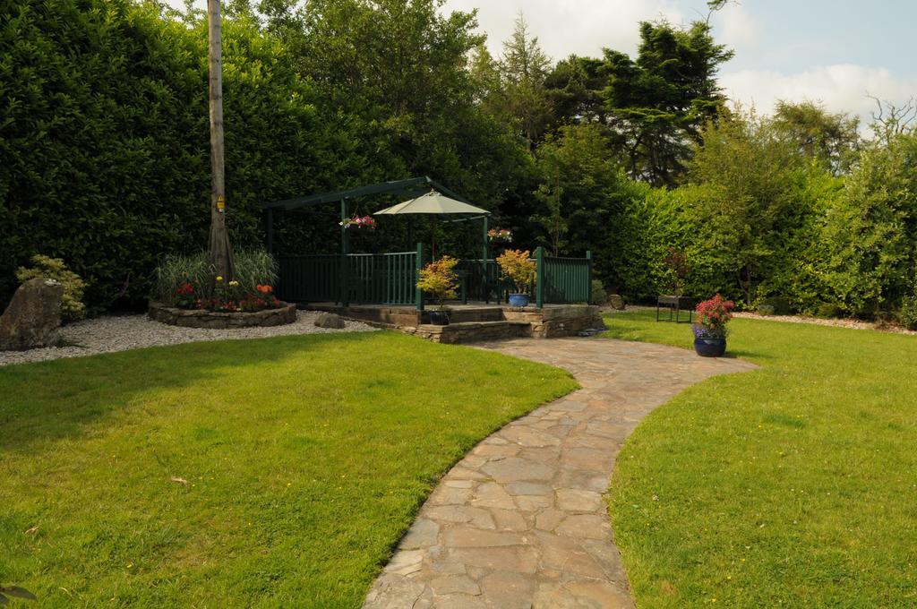Bed and breakfast Killererin House